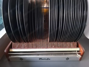 Schellack-Schallplatten-Sammlung mit Plattenhalter Plattofix Bild 2