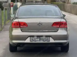 VW Passat Bild 8