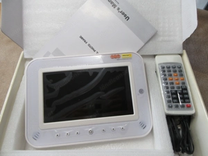 Digitaler Fotorahmen in Original Verpackung 15cm Bildschirm