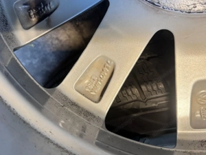 Original VW Merano Alufelgen 17 Zoll T6 T6.1 Winterräder Conti Bild 3