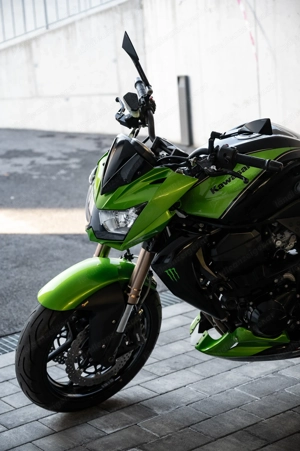Kawasaki Z 750R Bild 3