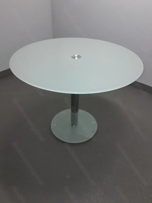 Zu verkaufen neuwertiger Glastisch Durchmesser 100cm Bild 2