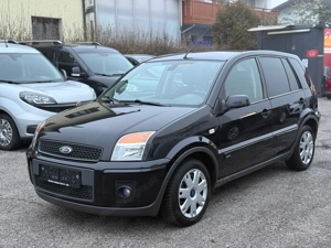 Ford Fusion 1.4 Benzin TÜV NEU 1.Besitz Bild 2
