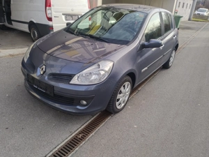 Renault clio Kleinwagen Bild 2