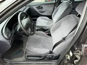 Ford Mondeo 1,8 Champion Bild 3