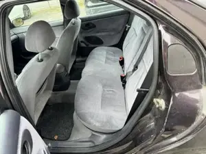 Ford Mondeo 1,8 Champion Bild 6