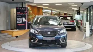 Peugeot 5008 Bild 2