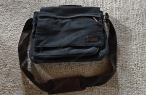 Laptop Tasche zum umhängen mit vielen Fächern Bild 2