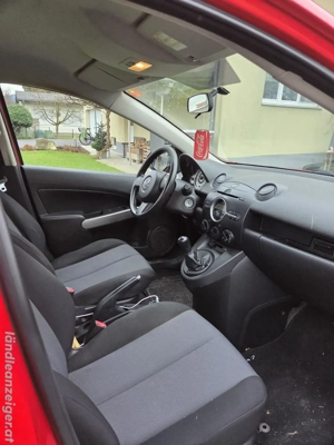 Mazda 2 2009  Bild 2