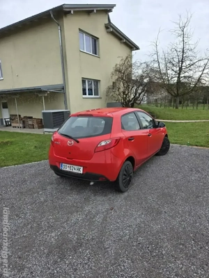 Mazda 2 2009  Bild 4