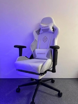 Staruzi Spielstuhl mit erhöhtem Komfort und Robustheit