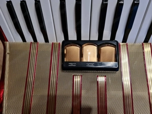 Akkordeon Hohner Student IV Bild 3