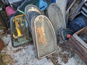 Windschutzscheiben, Seitenscheiben, Heckscheiben verschiedener Art für VW Käfer, Golf, 