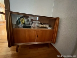 Vintage Sideboard   Mid-Century Anrichte mit Glasvitrine Bild 2