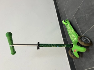 Scooter Mini Micro Deluxe LED Rollen