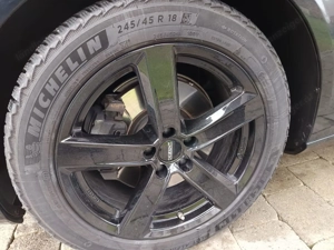 Felgen mit Winterreifen 245   45 R18  - 5 Loch  Bild 4