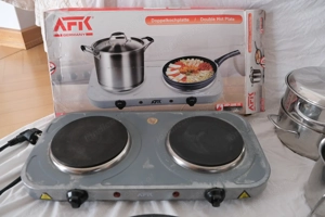 Doppelkochplatte mit Töpfen & Pfanne 