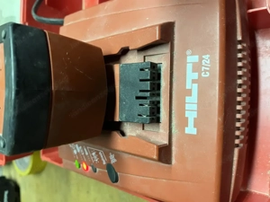Hilti mit AKKU & Ladestation  Bild 5