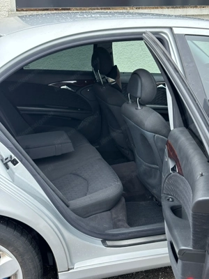Mercedes Benz E200 CDI  Bild 4