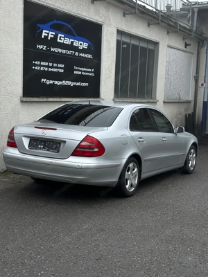 Mercedes Benz E200 CDI  Bild 5