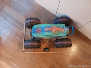 Ferngesteuerter Monster Truck Hot Wheels Bild 3