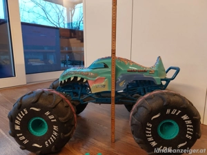 Ferngesteuerter Monster Truck Hot Wheels Bild 2