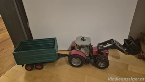 Bruder Traktor Massey Ferguson