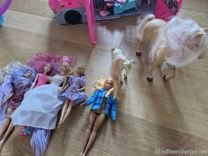 verschiedene Barbies  Bild 3