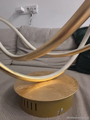   Moderne LED-Designlampe in Gold   Bild 4