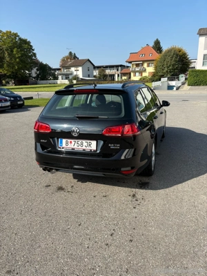 VW Golf Variant Bild 2