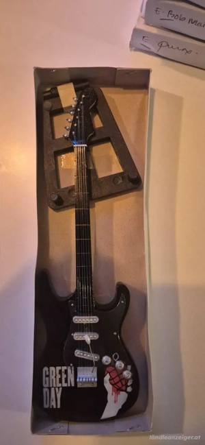 Deko Gitarren ca 20 cm Metallica, Bob Marley Bild 2