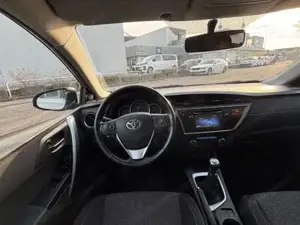 Toyota Auris Bild 8