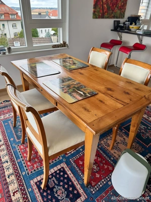 holztisch mit 4 Stühlen