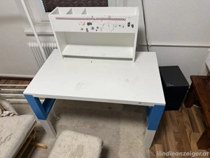 Zu verschenken! Kinderschreibtisch