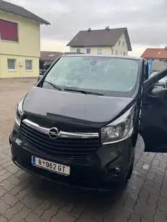 Opel Vivaro Bild 6