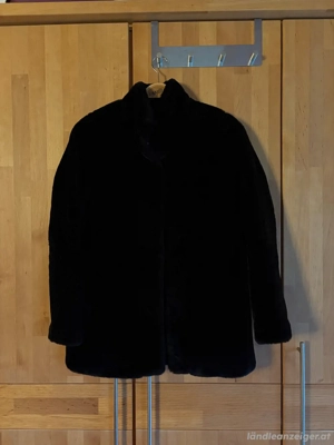 Kunstfell Mantel schwarz Bild 2