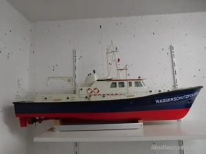 Modellboot Wasserschutzpolizei Bild 2