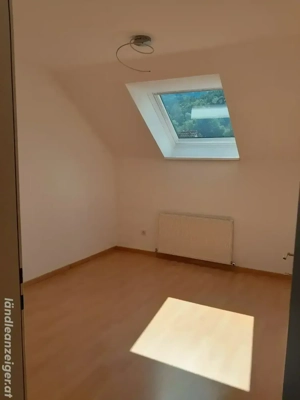 Ruhige und helle 3-Zimmer-Wohnung mit Balkon Bild 4