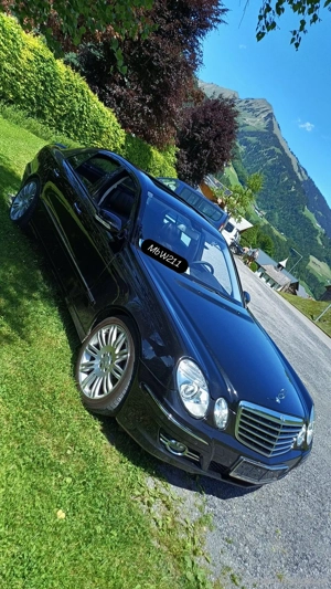 Mercedes-Benz E320 Avantgarde  Bild 3
