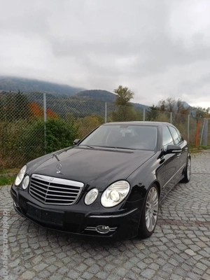 Mercedes-Benz E320 Avantgarde 