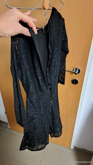 Spitzenkleid Gr 134 Bild 2