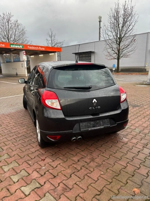 **Renault Clio 1.6 16V BJ 2011 TÜV bis 06 2026 + 4 Monate** Bild 4