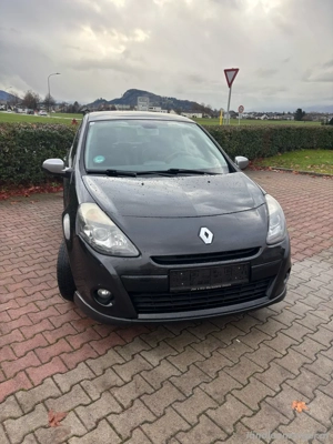 **Renault Clio 1.6 16V BJ 2011 TÜV bis 06 2026 + 4 Monate**