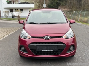 Hyundai i10 NUR 29.000 KM Benzin Bild 2
