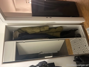 Garderobenschrank Bild 3