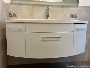 Badmöbel Set mit LED Spiegel Bild 4