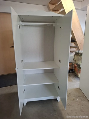 IKEA Kinderkleiderschrank  Bild 3