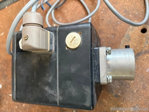 2 Stk. Stellmotoren 230V Bild 5