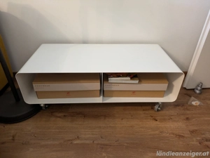 Designer TV-Bank weiß mit Rollen Bild 3