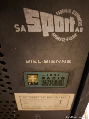PREISREDUZIERT -80%  .... Alter vorzeigbarer Radio "Marke SPORT" Bj 1952 Bild 3